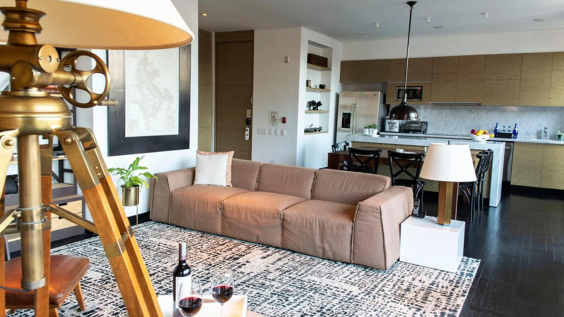 8010 Urban Living- Luxury Home Experience Bogota Colombia