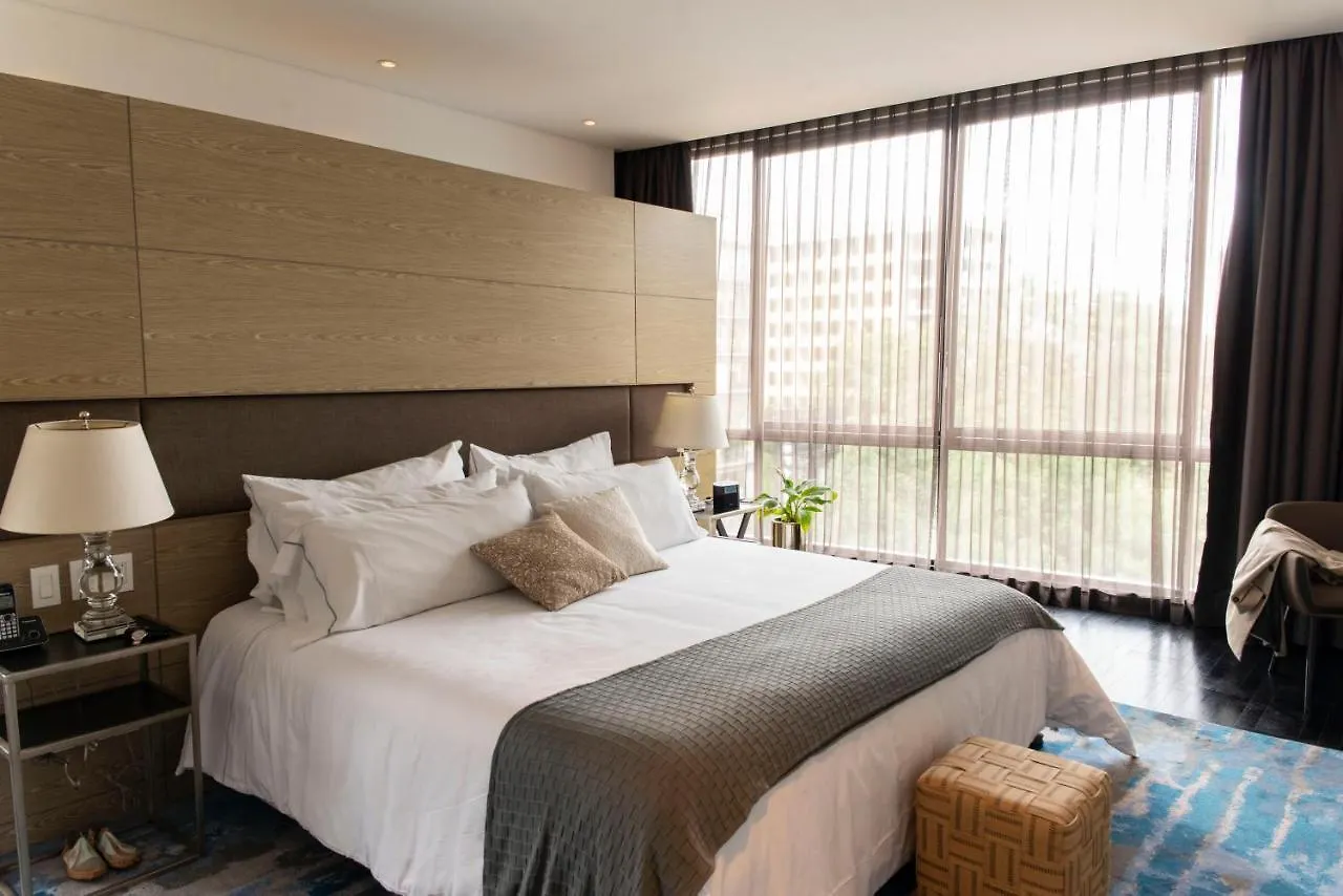 8010 Urban Living- Luxury Home Experience Bogota Colombia